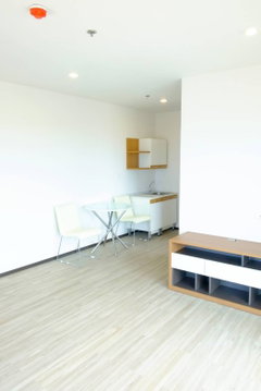 Origin Condo Bangmod for Rent Size: 40 sq.m. Floor: 19th, with a view of Rama 2 Road.