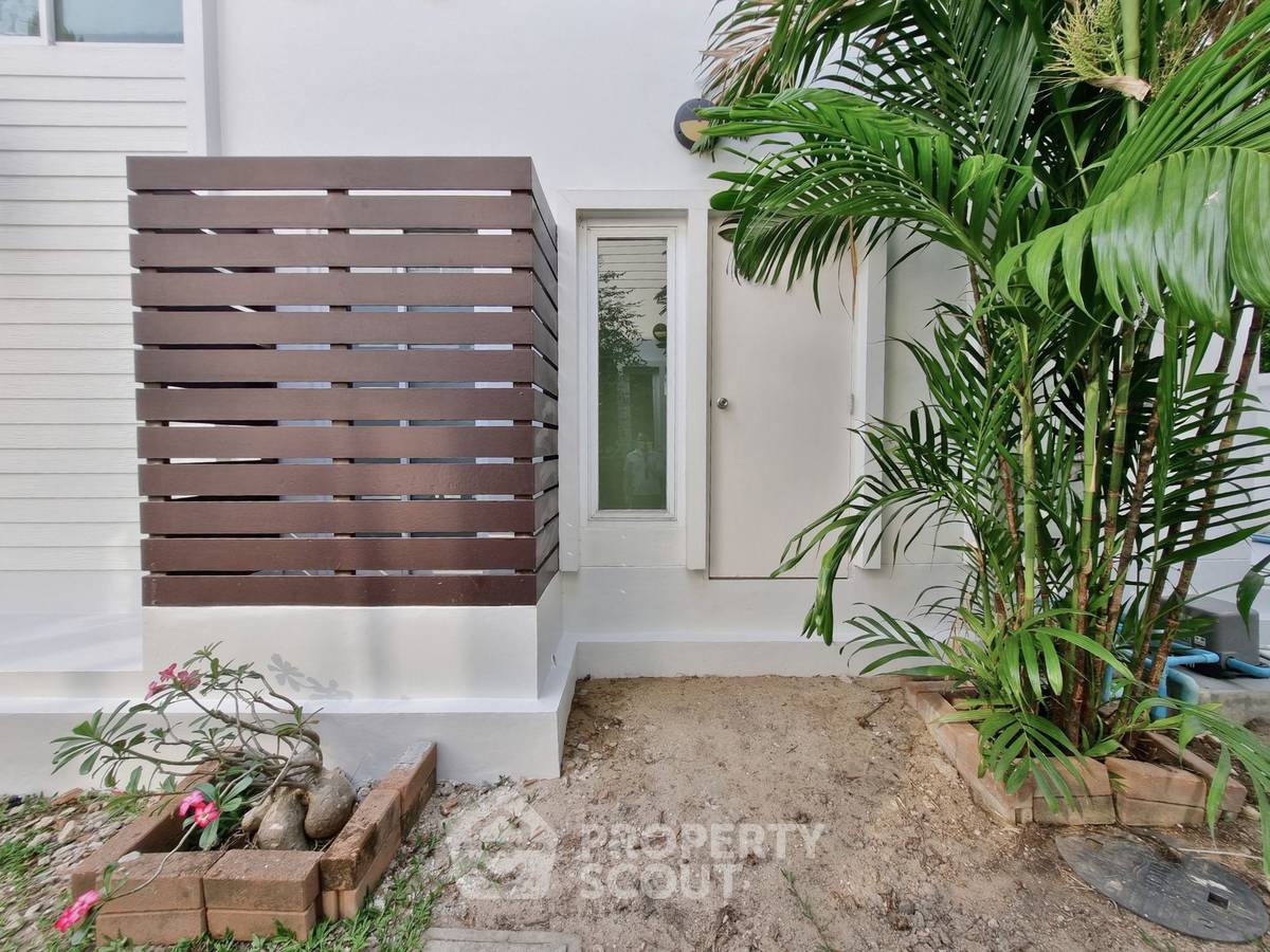 รูป บ้าน 3 ห้องนอน พื้นที่ 290 ตร.ม. เลี้ยงสัตว์ได้ โครงการ Blue Lagoon 1 ใกล้ดอกไม้ พรเวศ (ID 2042581) - รูปที่ 3/12