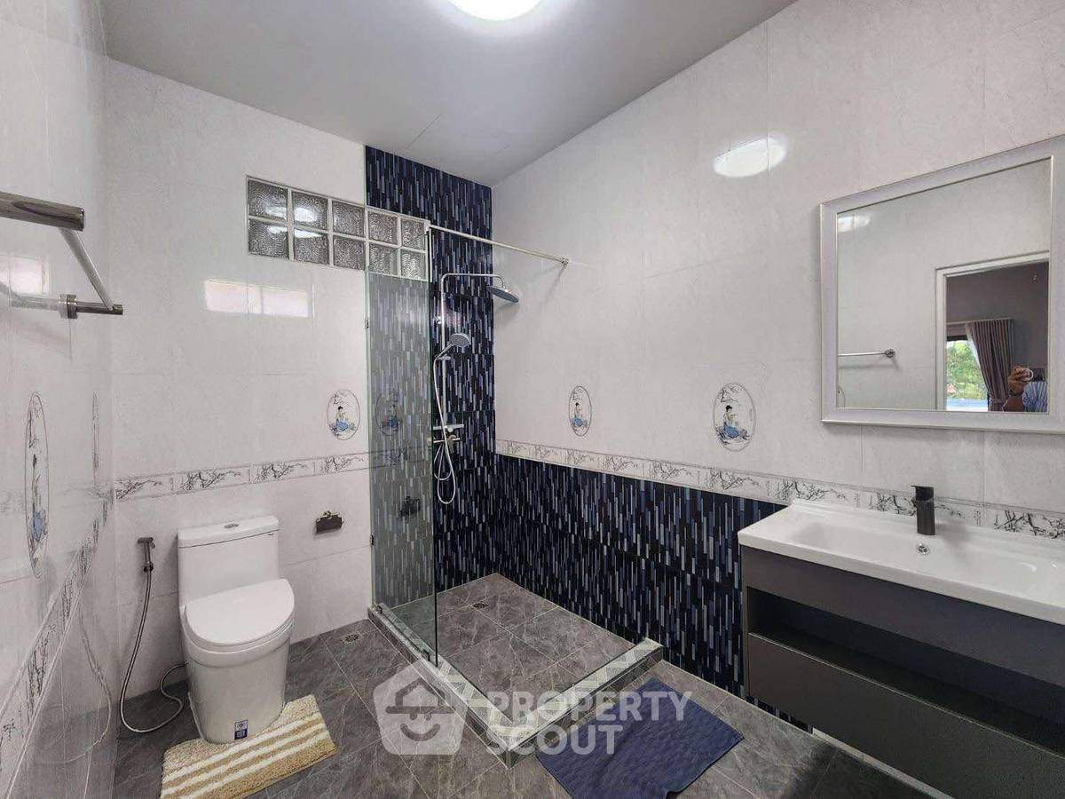 picture 3-BR Villa For Sale Near Bangsaray, Sattahip, Chon Buri (ID 2017748) - 8/19