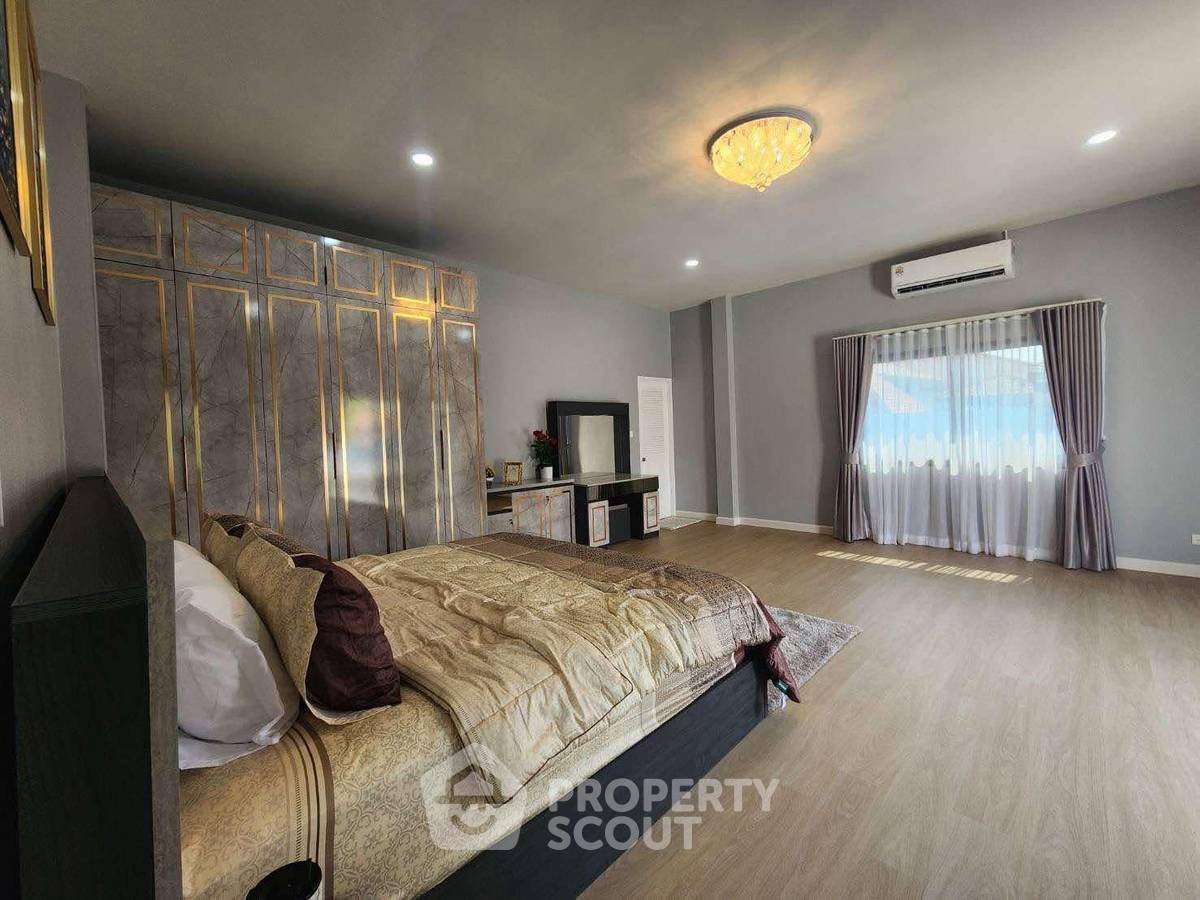 picture 3-BR Villa For Sale Near Bangsaray, Sattahip, Chon Buri (ID 2017748) - 15/19