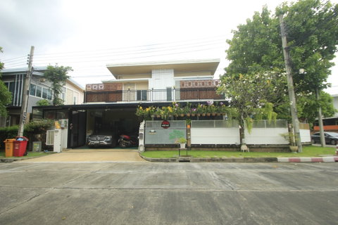 บ้านเดี่ยวคาซ่าวิลล์สุขุมวิท103 เฉลิมพระเกียรติร.9ซ.22 บ้านตกแต่งพร้อมอยู่หลังแรกหน้าโครงการ 71.7วาเป็นบ้านรุ่นใหญ่ หลังมุมทำเลดีตรงข้ามสวน ต่อรองได้