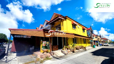 Townhouses for sale : Two-story corner townhome in Phueng Fah Village, Samut Prakan. Selling with existing tenant. ❗