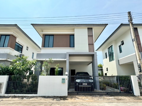 2-storey  house for sale, Lake Nakara Village, Khon Kaen