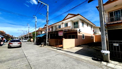 ขายทาวน์โฮม : ขายบ้านย่านบางนา ทาวน์โฮมหลังมุม “สุริยาเพลส บางนา กม.5” (Suriya Place Bangna)