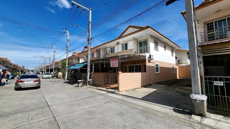 Townhouses for sale : House for sale in Bangna area Corner townhome "Suriya Place Bangna Km. 5" (Suriya Place Bangna)