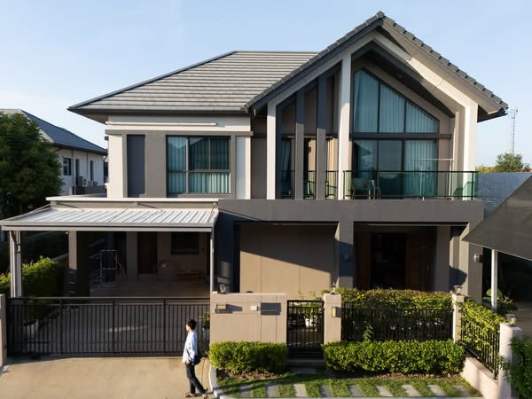 Houses for rent : House for rent Bangkok Boulevard Rama 9, ready to move in. If interested, contact Line @goodmanpro or call 0999029192.