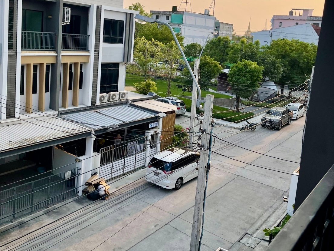รูป ให้เช่า Townhome 3 ชั้น Patio Watcharapol - Ramintra | เหมาะสำหรับอยู่อาศัยหรือทำโฮมออฟฟิศ - รูปที่ 17/20