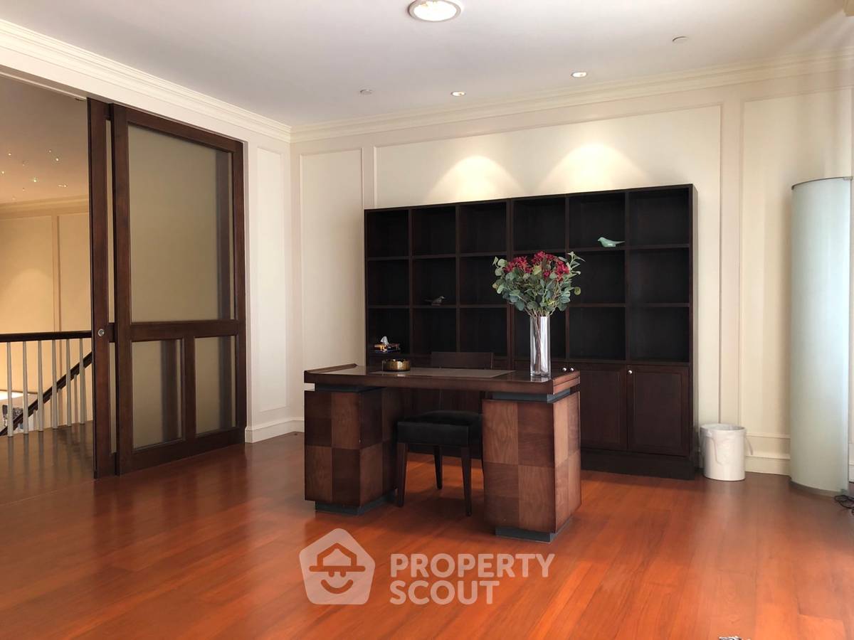 รูป คอนโด 4 ห้องนอน ขนาด 700 ตร.ม. ชั้น 43 โครงการ Las Colinas ใกล้ BTS อโศก 100 ม. (ID 566147) - รูปที่ 28/40