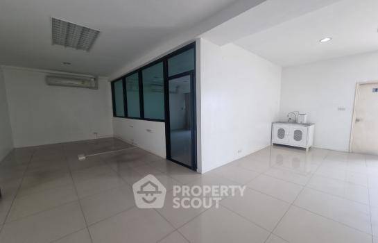 รูป คอนโด 1 ห้องนอน ที่ไทยรุ่ง ทาวเวอร์ เขตสวนหลวง (ชั้น 14) (ID 1902481) - รูปที่ 3/10