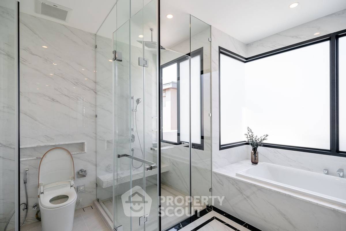 รูป บ้าน 5 ห้องนอน ขนาด 705 ตร.ม. ที่ CINQ ROYAL Krungthep Kreetha (ID 2323150) - รูปที่ 46/46