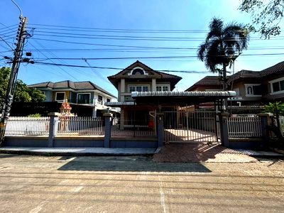 Houses for rent The Paseo Park Kanchanaphisek : Single house for rent Plabpla Villa Village, Soi Thung Mangkon 16