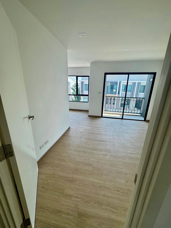 รูป ขาย Townhome 3 ชั้น พาทิโอ รามอินทรา - วัชรพล (Master Type) บ้านใหม่ ไม่เคยเข้าอยู่ | Built-in สวยงาม | เหมาะอยู่อาศัยและทำธุรกิจ | ขายพร้อมผู้เช่า - รูปที่ 16/20