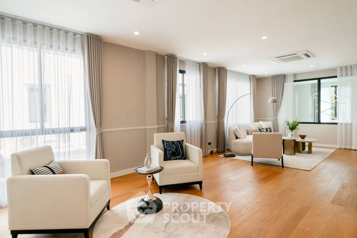 รูป บ้าน 5 ห้องนอน ขนาด 705 ตร.ม. ที่ CINQ ROYAL Krungthep Kreetha (ID 2323150) - รูปที่ 22/46