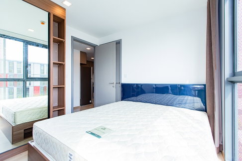 Taka Haus Ekkamai ห้องสวย ราคาดี สอบถามเพิ่มเติมได้ที่ Line @condorental