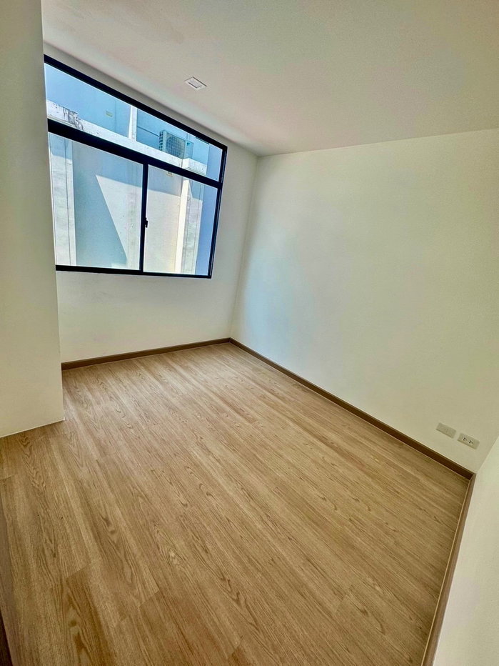 รูป ขาย Townhome 3 ชั้น พาทิโอ รามอินทรา - วัชรพล (Master Type) บ้านใหม่ ไม่เคยเข้าอยู่ | Built-in สวยงาม | เหมาะอยู่อาศัยและทำธุรกิจ | ขายพร้อมผู้เช่า - รูปที่ 9/20