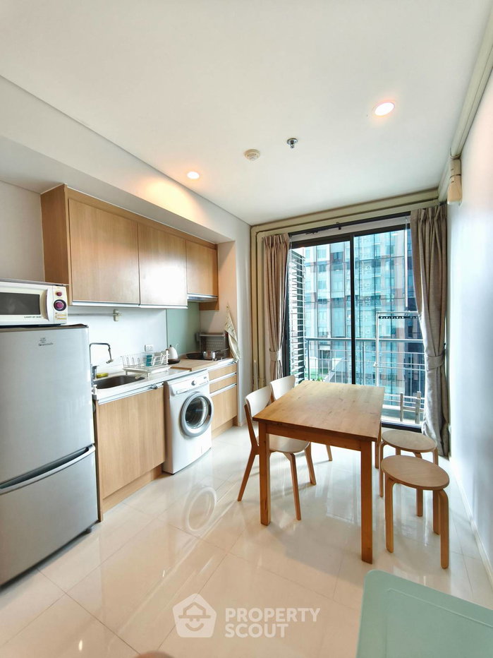 picture 200m To MRT Phetchaburi | 1-BR Villa Asoke (ID 2078711) - 1/8