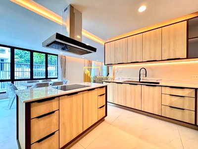 เช่าบ้านเดี่ยว ถนนเพชรบุรี กรุงเทพฯ : Remarkable 3 Bedroom House For Rent in Thonglor Area - BR28281SH
