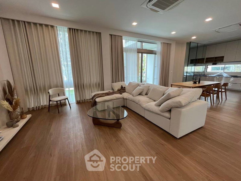 Houses for rent : 3-Bed House For Rent At VIVE Rama 9, Pet-Friendly (ID 2326087)
