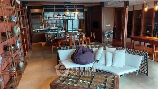 คอนโด 2 ห้องนอน ขาย พื้นที่ 171 ตร.ม. บ้านสาทร เชา พระยา ใกล้ BTS กรุงธนบุรี (ID 2325694)