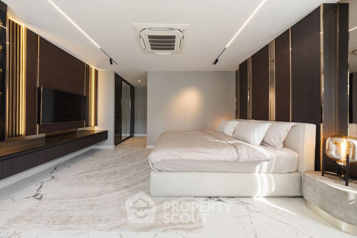 รูป บ้านวิลล่า 8 ห้องนอน ขาย พร้อมรับสัตว์เลี้ยง โครงการ The Elegant Penthouse Pattaya (ID 2326999) - รูปที่ 36/46