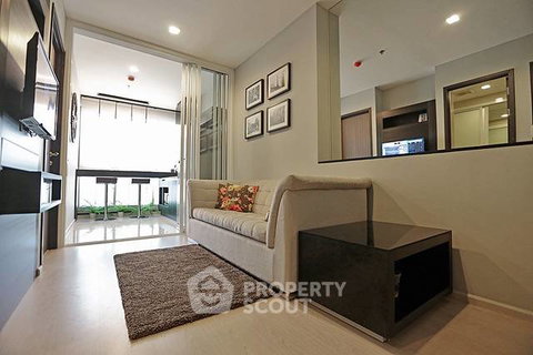 High-Floor 1-BR 35 Sqm Condo At Rhythm Sukhumvit 44/1, 70m to BTS Phra Khanong (ID 767919)