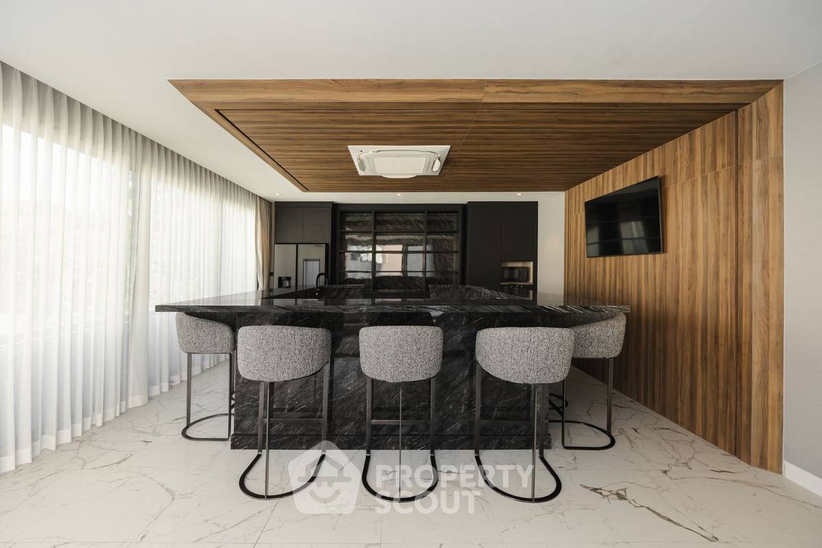 รูป บ้านเช่าหมาแมวเข้าได้ 8 ห้องนอน The Elegant Penthouse Pattaya (ID 2326999) - รูปที่ 39/46