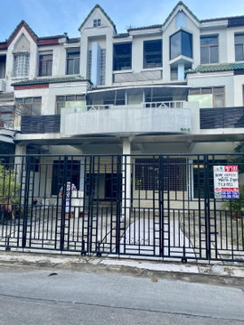 ขายโฮมออฟฟิศขนาดใหญ่ 72ตรว 3ชั้น ซอย สุภาพงษ์ ลาดพร้าว 35 ขนาด72ตรว 0863377287