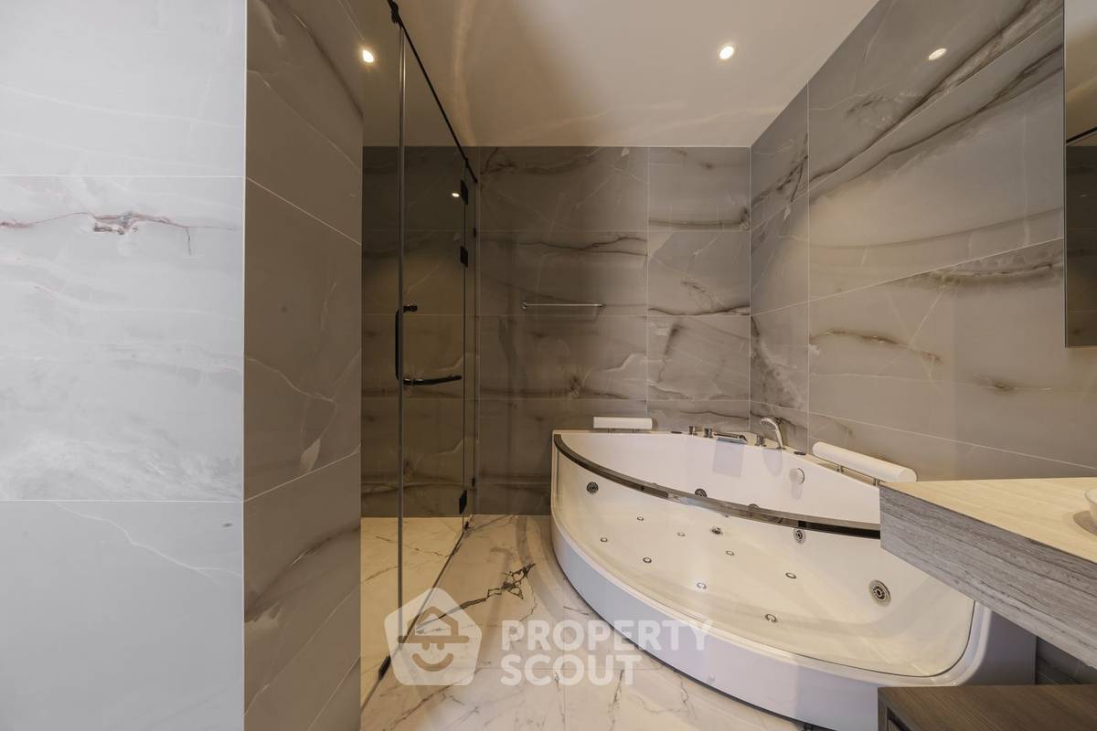 รูป บ้านวิลล่า 8 ห้องนอน ขาย พร้อมรับสัตว์เลี้ยง โครงการ The Elegant Penthouse Pattaya (ID 2326999) - รูปที่ 38/46