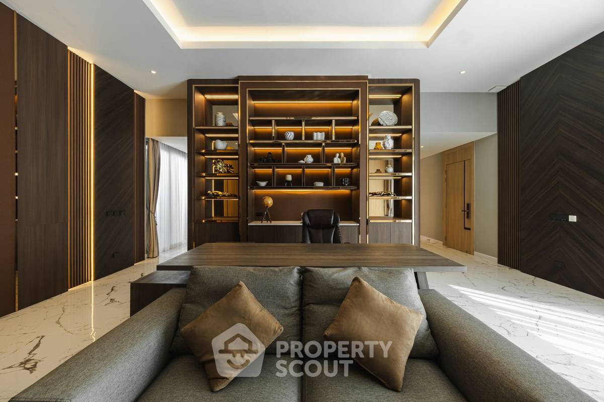 รูป บ้านเช่าหมาแมวเข้าได้ 8 ห้องนอน The Elegant Penthouse Pattaya (ID 2326999) - รูปที่ 31/46
