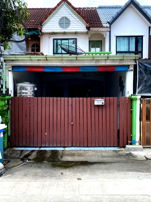 Townhouses for sale : 🔥Urgent sale, townhouse, special price, ready to move in🏠😍