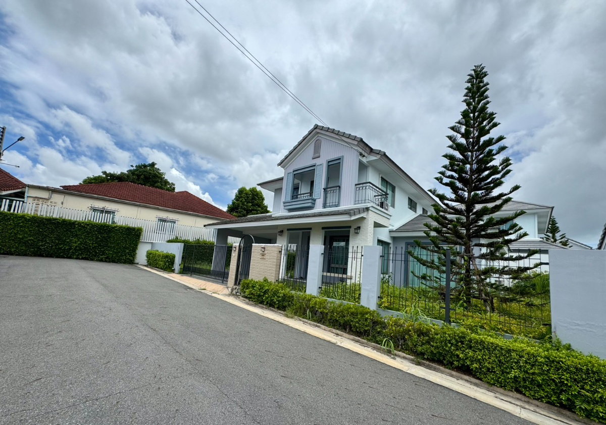 รูป ให้เช่าบ้านเดี่ยวใหม่ 4 ห้องนอน ม.วอเตอร์ฟร้อนท์ หนองค้อ ศรีราชา - รูปที่ 1/42
