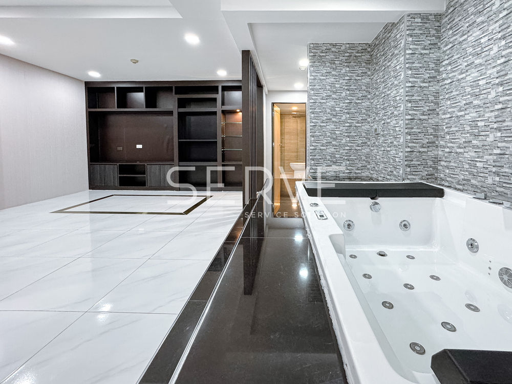 picture 1 Bed Unit For Sale Good Location Close  MRT Sutthisan-The Kris Ratchada - 2/15