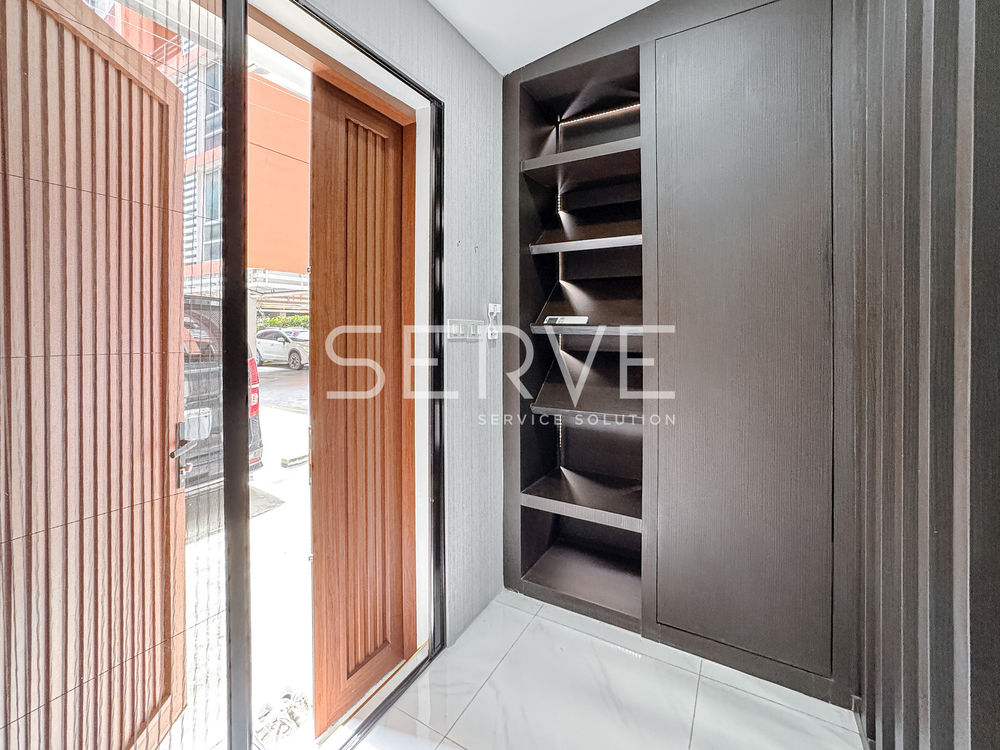 picture 1 Bed Unit For Sale Good Location Close  MRT Sutthisan-The Kris Ratchada - 10/15