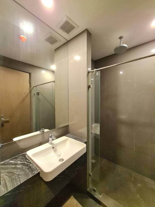 รูป Ashton Chula - Silom ห้องสวย ราคาดี สอบถามเพิ่มเติมได้ที่ Line @condorental - รูปที่ 9/10