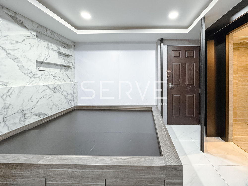 picture 1 Bed Unit For Sale Good Location Close  MRT Sutthisan-The Kris Ratchada - 8/15