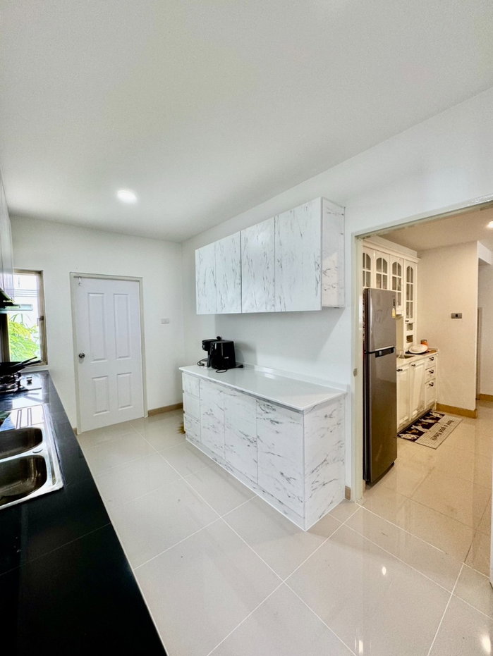 รูป ให้เช่าบ้านเดี่ยวใหม่ 4 ห้องนอน ม.วอเตอร์ฟร้อนท์ หนองค้อ ศรีราชา - รูปที่ 38/42