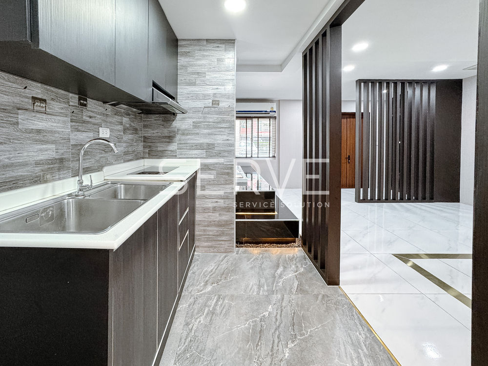 picture 1 Bed Unit For Sale Good Location Close  MRT Sutthisan-The Kris Ratchada - 11/15