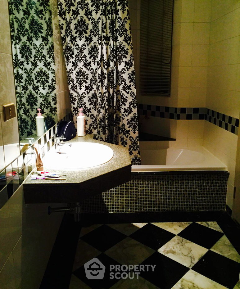 picture 2-BR Condo At Baan Pathumwan, 23rd-Floor, 300m To BTS Ratchathewi (ID 1448572) - 3/7