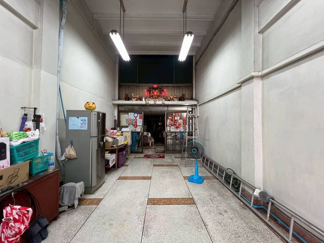 รูป ตึกแถวริมถนนพัฒนาการ ตรงข้ามโลตัส พัฒนาการ อาคารพาณิชย์ริมถนน พัฒนาการ ใกล้รถไฟฟ้าสีเหลือง - รูปที่ 3/9