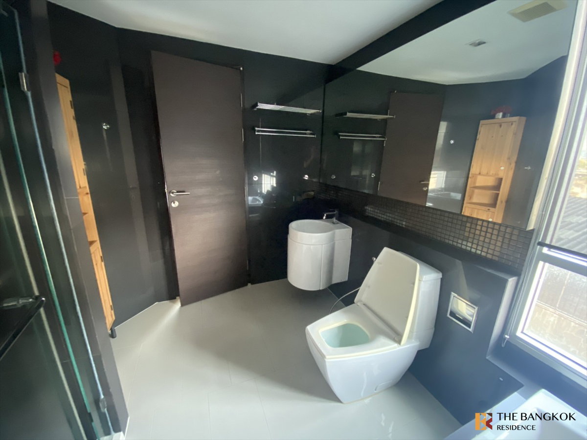 รูป 💥 คอนโดใจกลางสาทร ราคาดีที่สุด! Rhythm Sathorn ใกล้ BTS สะพานตากสิน - รูปที่ 7/9