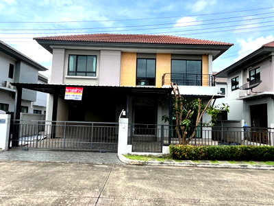 ขายบ้านเดี่ยว : บ้านเดี่ยว 2 ชั้น โครงการ ไลฟ์ บางกอก บูเลอวาร์ด รามอินทรา 65  แขวงรามอินทรา เขตคันนายาว กรุงเทพมหานคร (ราคา 6,804,000 บาท )