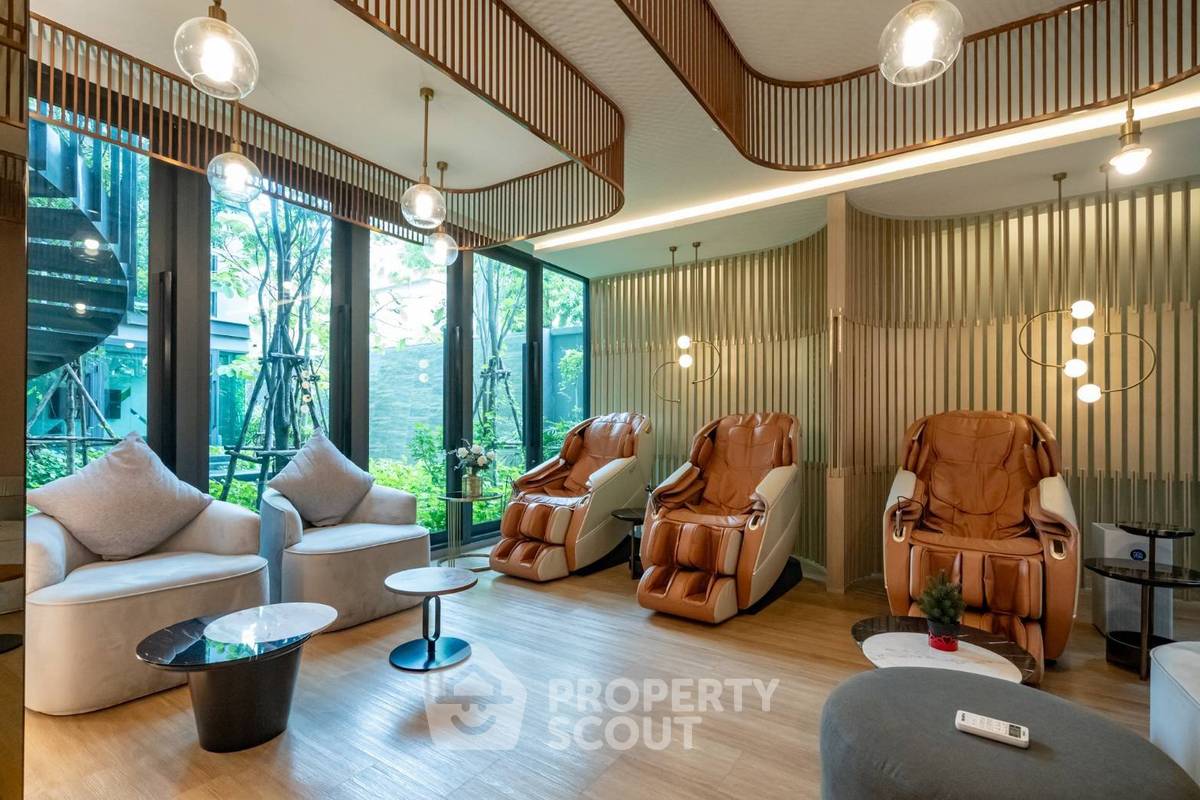 รูป คอนโด 2 ห้องนอน ให้เช่า ลอยด์ ซอยวิชัย-ทองหล่อ ชั้น 8 (ID 1826874) - รูปที่ 16/19