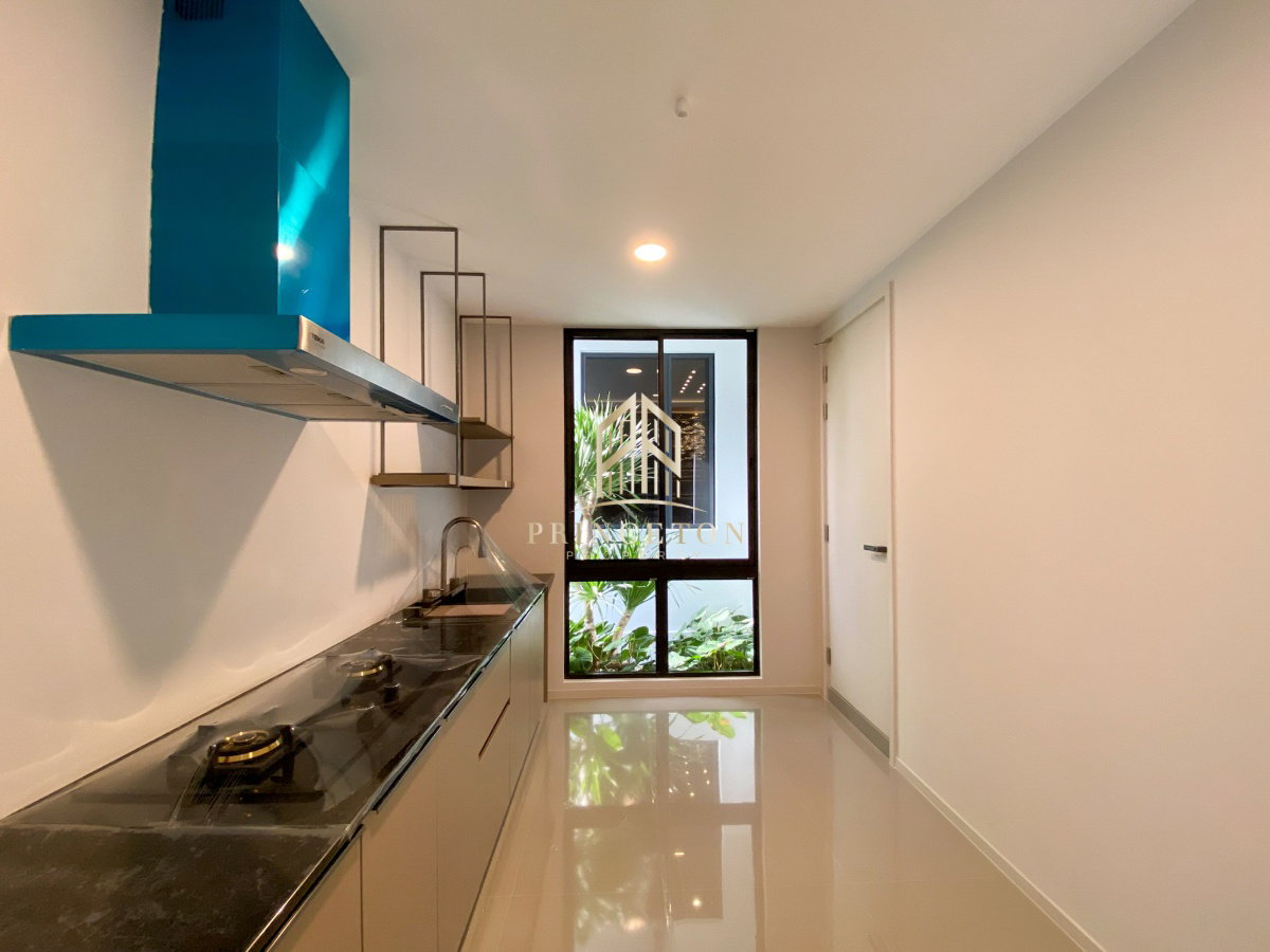picture VIVE New Krungthep Kreetha Luxury 3-Storey Modern Home - 15/49