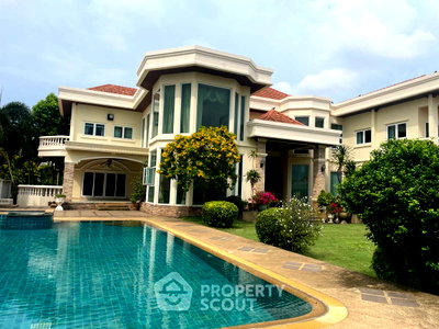 บ้านเดี่ยว หนองปรือ ชลบุรี : บ้าน 5 ห้องนอน ขาย ใน Paradise Villa 2 พัทยา (ID 2335405)