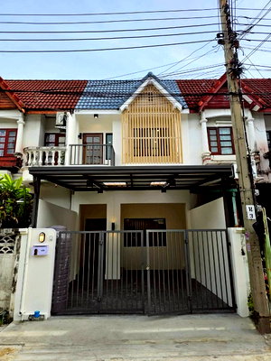 ทาวน์โฮม สถานีรถไฟฟ้าแจ้งวัฒนะ-ปากเกร็ด 28 : 🏠 ขายบ้าน : Baan Sap Watthana (บ้านทรัพย์วัฒนะ)   รหัสทรัพย์ | 📌 LNP-H562 
