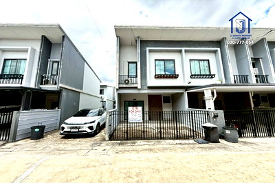 ขายทาวน์โฮม : ขายทาวน์โฮม 2 ชั้น หมู่บ้านบริทาเนีย วงแหวน–จตุโชติ  ถนนหทัยราษฎร์ ใกล้วงแหวนฯ–แฟชั่นไอส์แลนด์