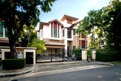 บ้านเดี่ยว บิ๊กซี ซูเปอร์เซ็นเตอร์ เอกมัย : บ้านแสนสิริ สุขุมวิท 67 – บ้านเดี่ยวสุดหรูส่วนตัวระดับ ultra luxury ในทำเลทองของกรุงเทพฯ 