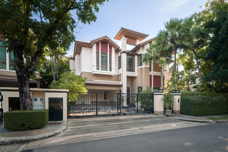ขายบ้านเดี่ยว : บ้านแสนสิริ สุขุมวิท 67 – บ้านเดี่ยวสุดหรูส่วนตัวระดับ ultra luxury ในทำเลทองของกรุงเทพฯ