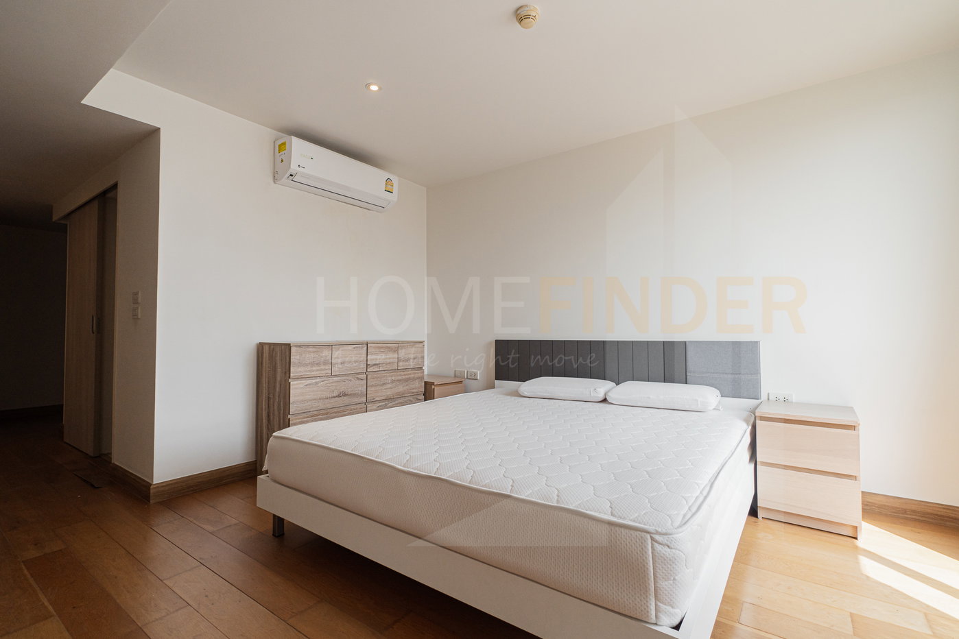picture Downtown 49 3 bedrooms, for sale - 8/10