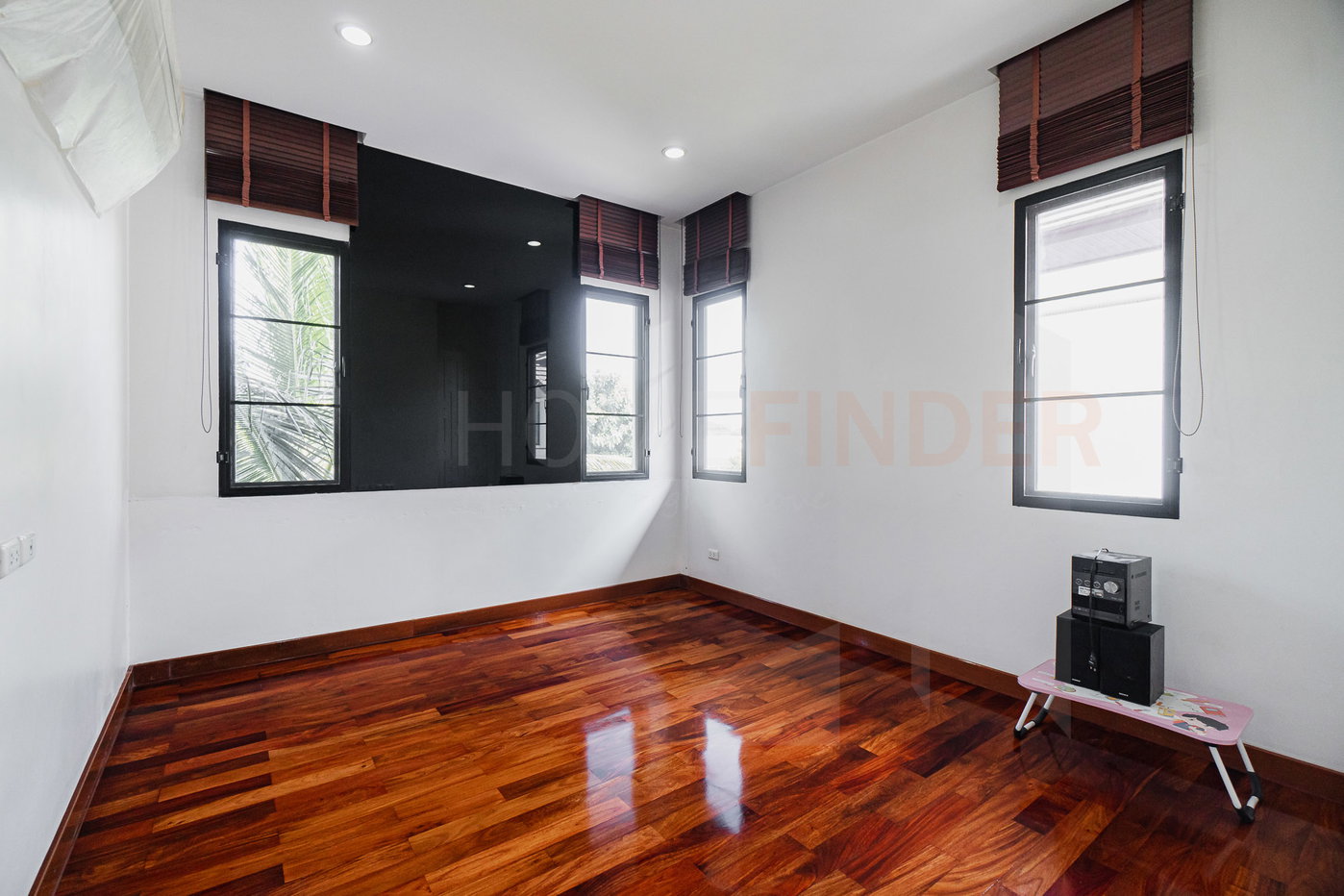 รูป Lake View Park 3 bedrooms, for rent - รูปที่ 2/50